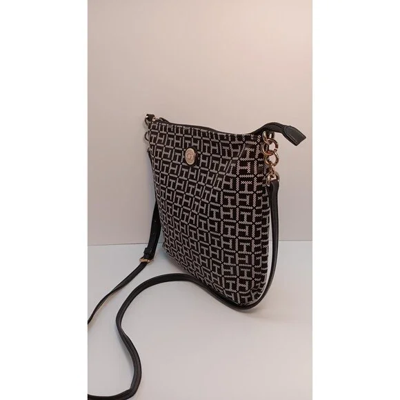 Tommy Hilfiger Bag / Crossbody Black White Monogram / Y2K Bag / Classic Preppy - Picture 14 of 15